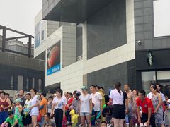 -资和信百货商场