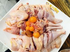 -东川炭炉鸡煲·榴莲瓦煲鸡(广州首店)