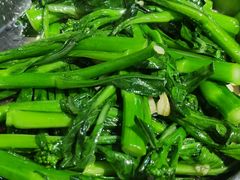 猪油渣炒菜心-荣基四海一家·家常菜·海鲜大排档(新安店)
