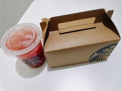 -星巴克(西安曲江银泰店)