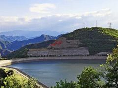 -蟒山国家森林公园天池停车场