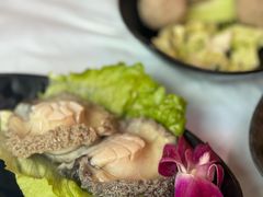 -鲜入围煮花胶鸡海鲜火锅