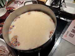 -尚尚仙·酸汤猪手·猪肚鸡火锅(华联万柳购物中心店)