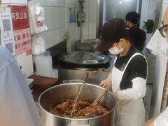 -谢记素红大肠店(新民路店)