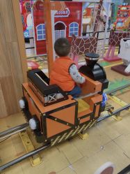 -莫莉幻想儿童乐园(武汉保利广场店)