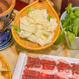 第一次吃到这么正宗的涮羊肉吃法，我真的好喜欢！