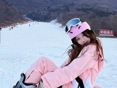 -济南卧虎山滑雪场