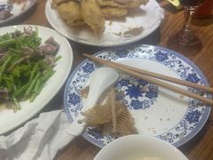 -方国老头包子·39年威海本地老字号•小船海鲜疙瘩汤