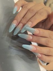-UGIRL有个美甲