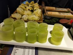 -尚尚仙·酸汤猪手·猪肚鸡火锅(华联万柳购物中心店)