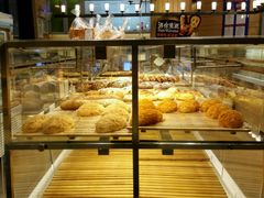 面包甜点陈列柜-BreadTalk面包新语·烘焙蛋糕(海岸城店)