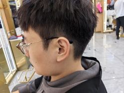 -一東造型烫发染发