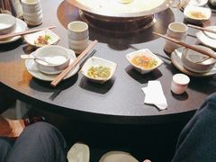-野山舂·贵州现舂酸汤牛肉(东山店)