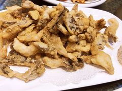 -老码头黑皮肘子锅包肉熏酱水饺(文政街店)