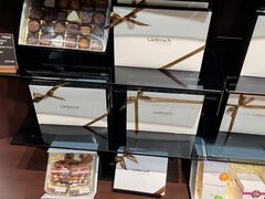 面包甜点陈列柜-Laderach 莱德拉(上海环贸iapm店)