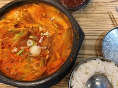 辣牛肉汤-吴草鸡爪오초닭발韩食堂(融恒盈嘉中心店)