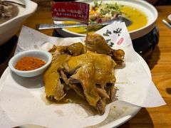 -头上红煨盐鸡·非遗院子餐厅