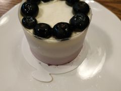 蓝莓曲奇风轻乳酪蛋糕-星巴克臻选(南京艾尚天地店)