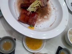 -东豪园林海鲜酒家(南港路辅路店)