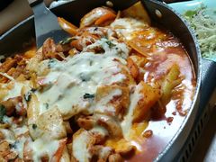 -亲昵春川鸡排(韩国美食街店)