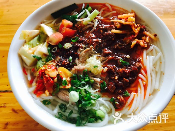 巍山火巴肉饵丝图片 - 第1张