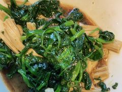 上汤菠菜-老牌坊鲁菜名店(美莲广场店)