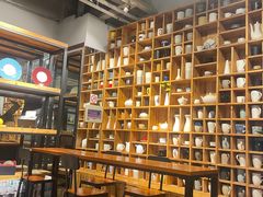 -LEO CAFE