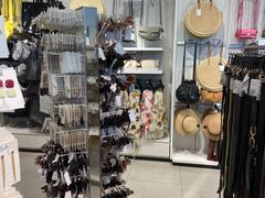 -H&M(天一广场店)