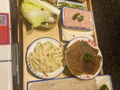 -喜悦小串丹东小黄牛海鲜烧烤大排档(民主广场店)