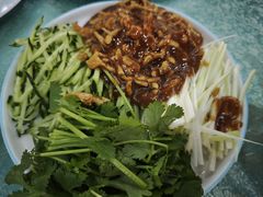 -鹤乡东北菜(崮山路店)
