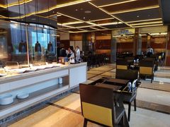 -大中华希尔顿酒店-念自助餐·嗨啤·小龙虾
