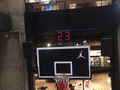 -Air Jordan(世贸天阶店)