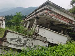 -四川汶川特大地震漩口中学遗址
