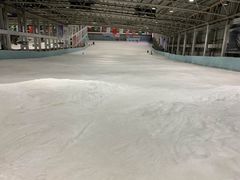 -乔波室内滑雪场