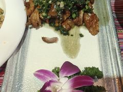 -香巴拉云南餐厅(华莱坞店)