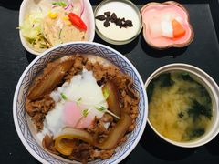 -牛気·越光米牛肉饭(水游城店)