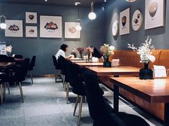 -POKEE VIA&Brunch·维娅(重庆来福士店)