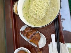 -百年老字号·观振兴蟹黄面·三虾面·苏式面(观前街富仁坊巷店)