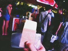 -詹爷爷乌节路街头冰淇淋