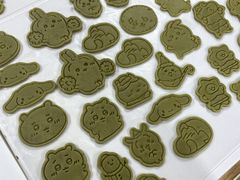 -三只小羊蛋糕DIY烘焙·拼豆·银饰(光谷店)