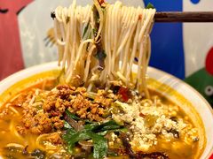 -粉八·云南米线·建水烧烤(常熟路店)