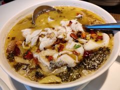 至潮酸菜鲈鱼-至潮餐厅精致粤菜·活鲈鱼·走地鸡(珠江新城店)