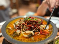 云南杨林酸菜鱼-云海肴·汽锅鸡·云南代表菜(美罗城店)