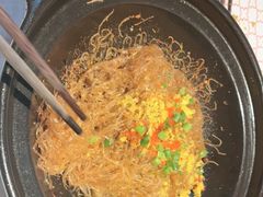 -阿瓦山寨·湘菜现炒·剁椒鱼头王(咸阳总店)