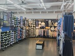 -迪卡侬(苗岭路店)