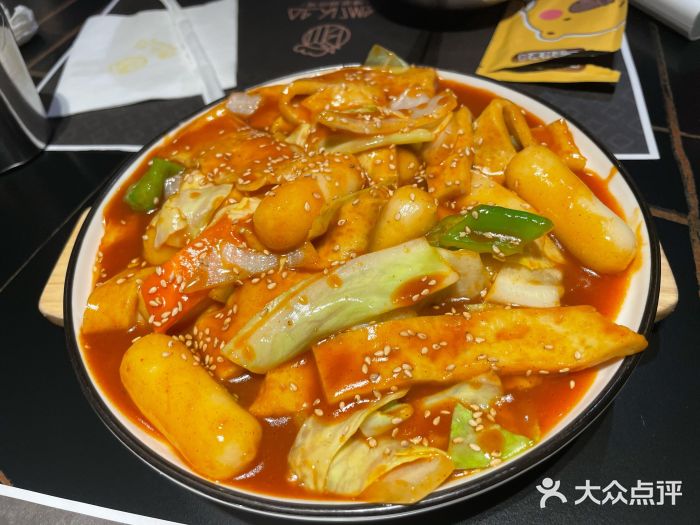 博欧姆新派韩国料理·炸鸡(艾尚店)鱼饼炒年糕图片