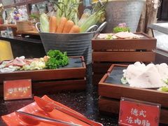 -四海一家自助餐(益田假日广场店)