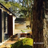 继续流连忘返的借口。屋外的人在犹豫要不要进来