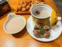 -一群羊手扒肉·火锅·早茶(远东公寓店)