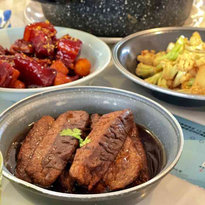 老爸厨房(晶耀前滩店)-"晶耀的2楼,和朋友聚在这里,她喜欢家常一.